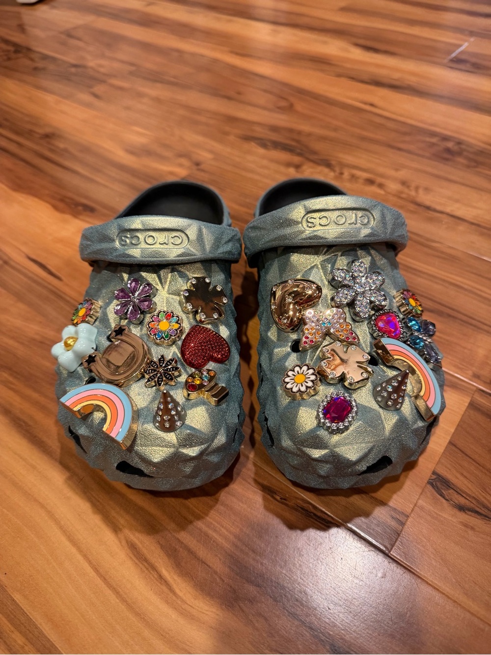 CROCS Womens Metallic Green Jibbitz-Embellished Clogs with CROCS Charms